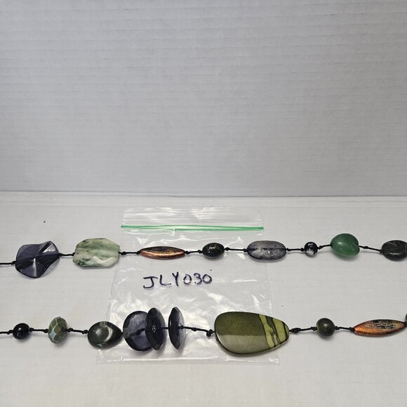 Jewelry - GREEN/BLACK/GRAY STRING BEAD NECKLACE